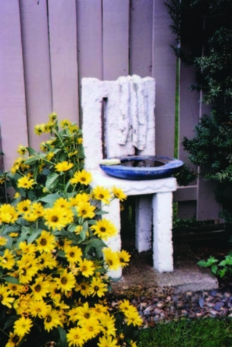 BIRD BATH WITH TOWEL by landus schultz