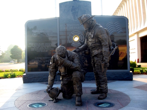 HUNTINGTON MANOR FIREFIGHTER MEMORIAL by neil brodin